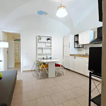 Apartamento Hostdomus - Oscar's House Albenga